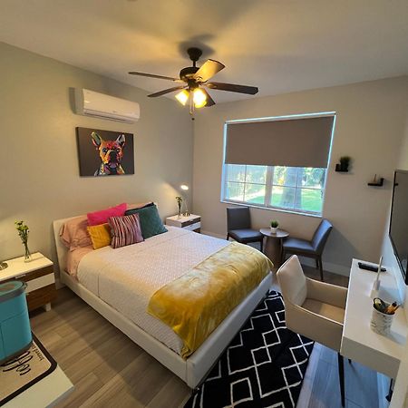 Chic Private Retreat Apartment Homestead Exterior photo